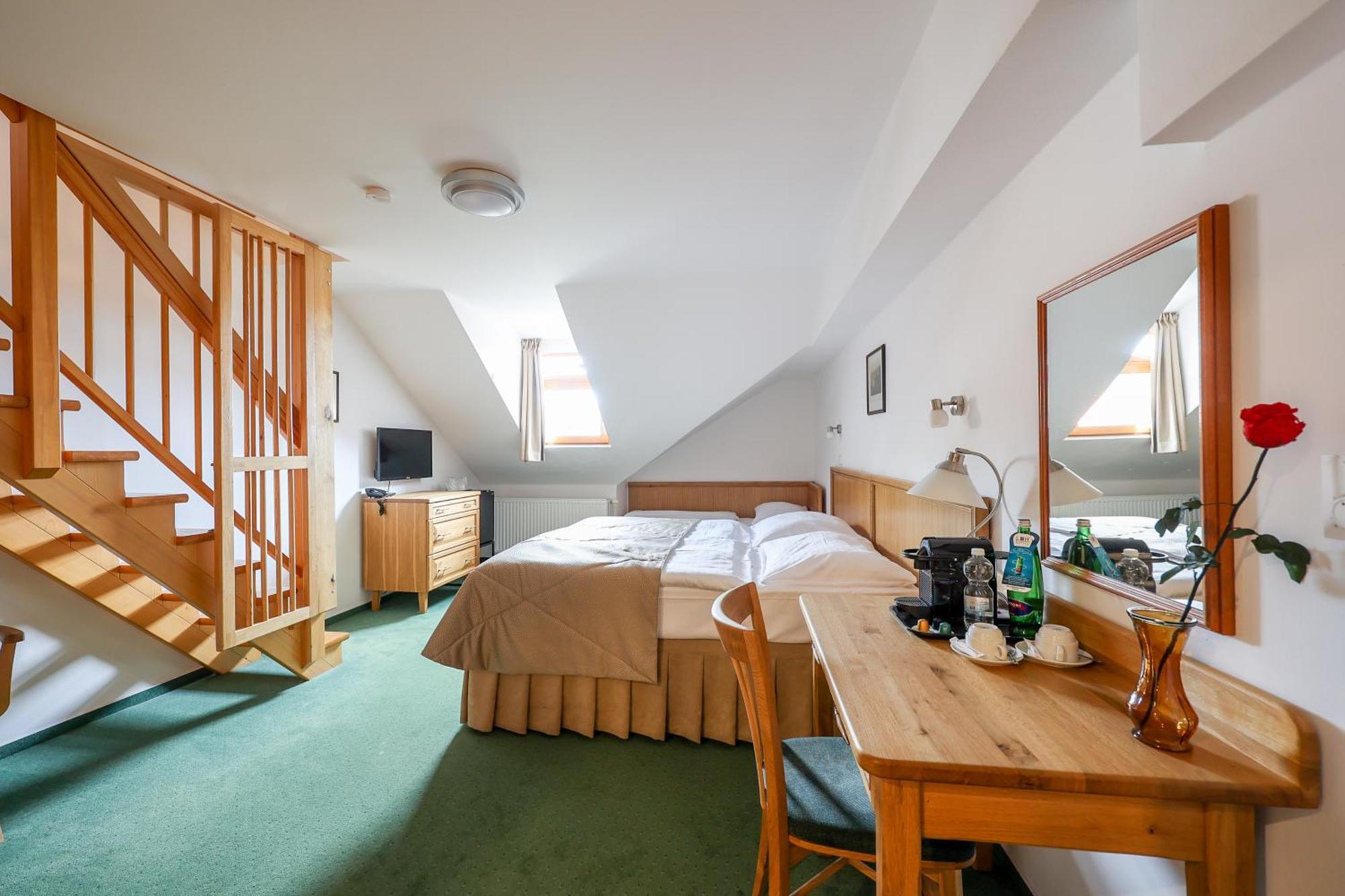 Mlyn Hotel 4*