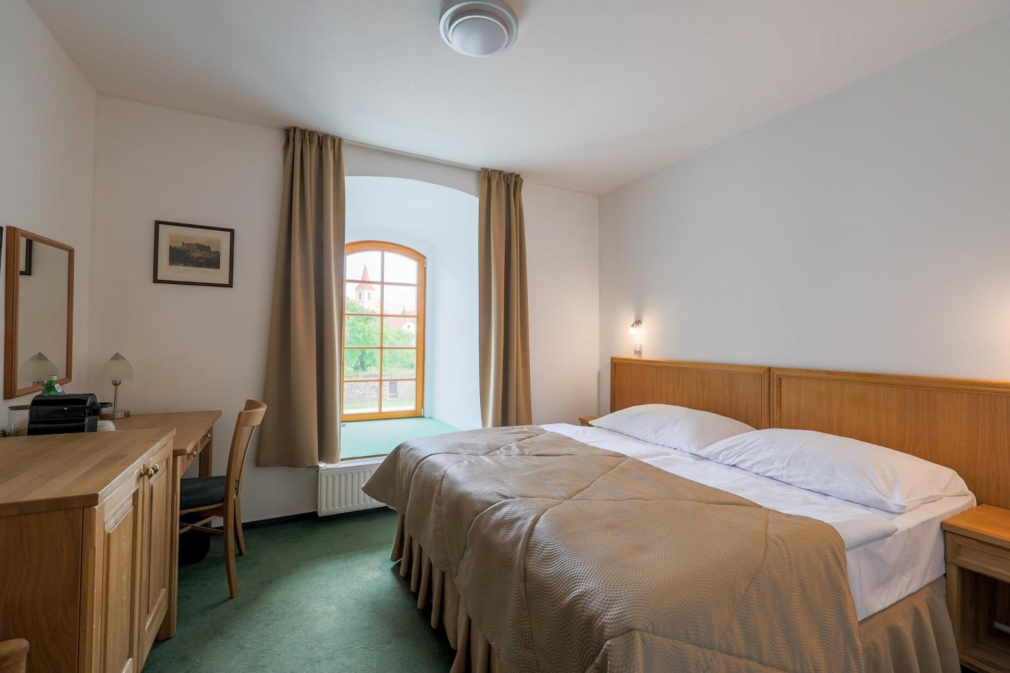 Mlyn Hotel 4*